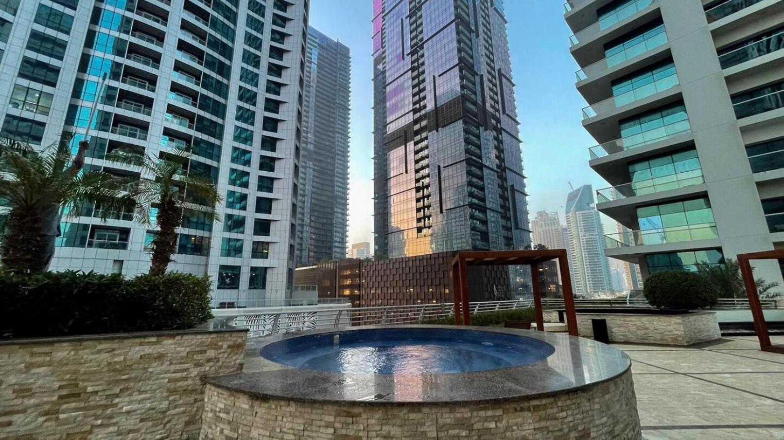 Sea & Palm View Elegant 1 Bedroom Apartment Dubaj Kültér fotó