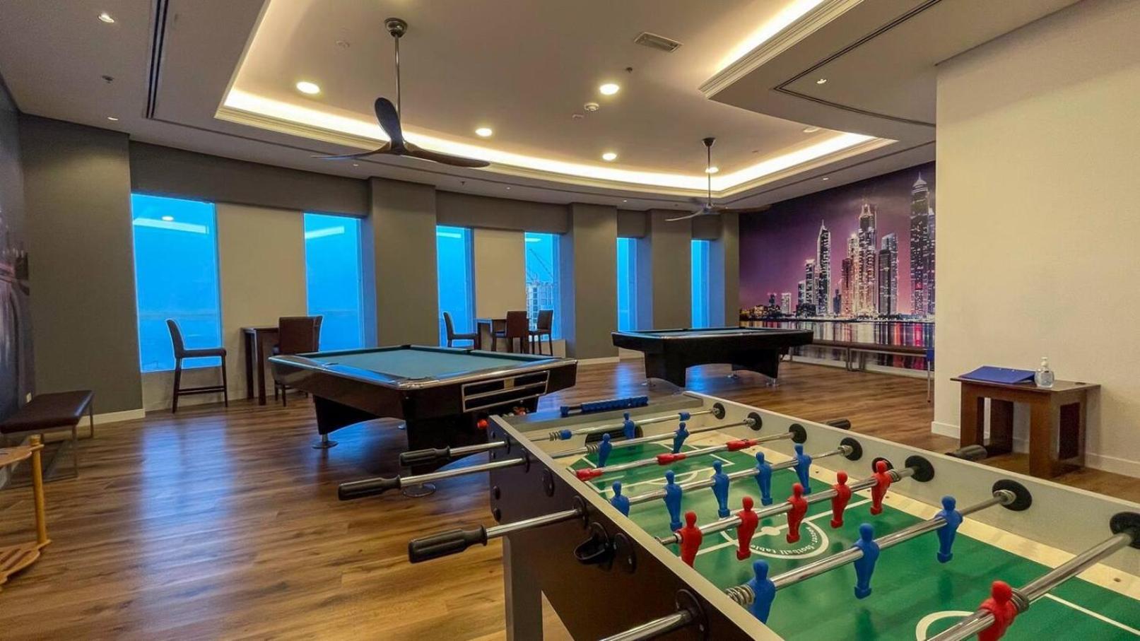 Sea & Palm View Elegant 1 Bedroom Apartment Dubaj Kültér fotó