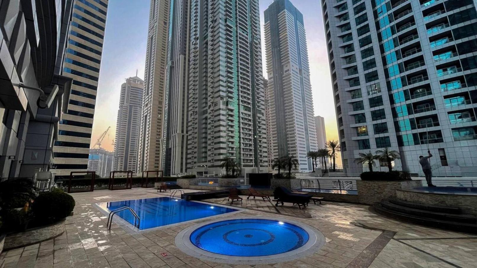 Sea & Palm View Elegant 1 Bedroom Apartment Dubaj Kültér fotó