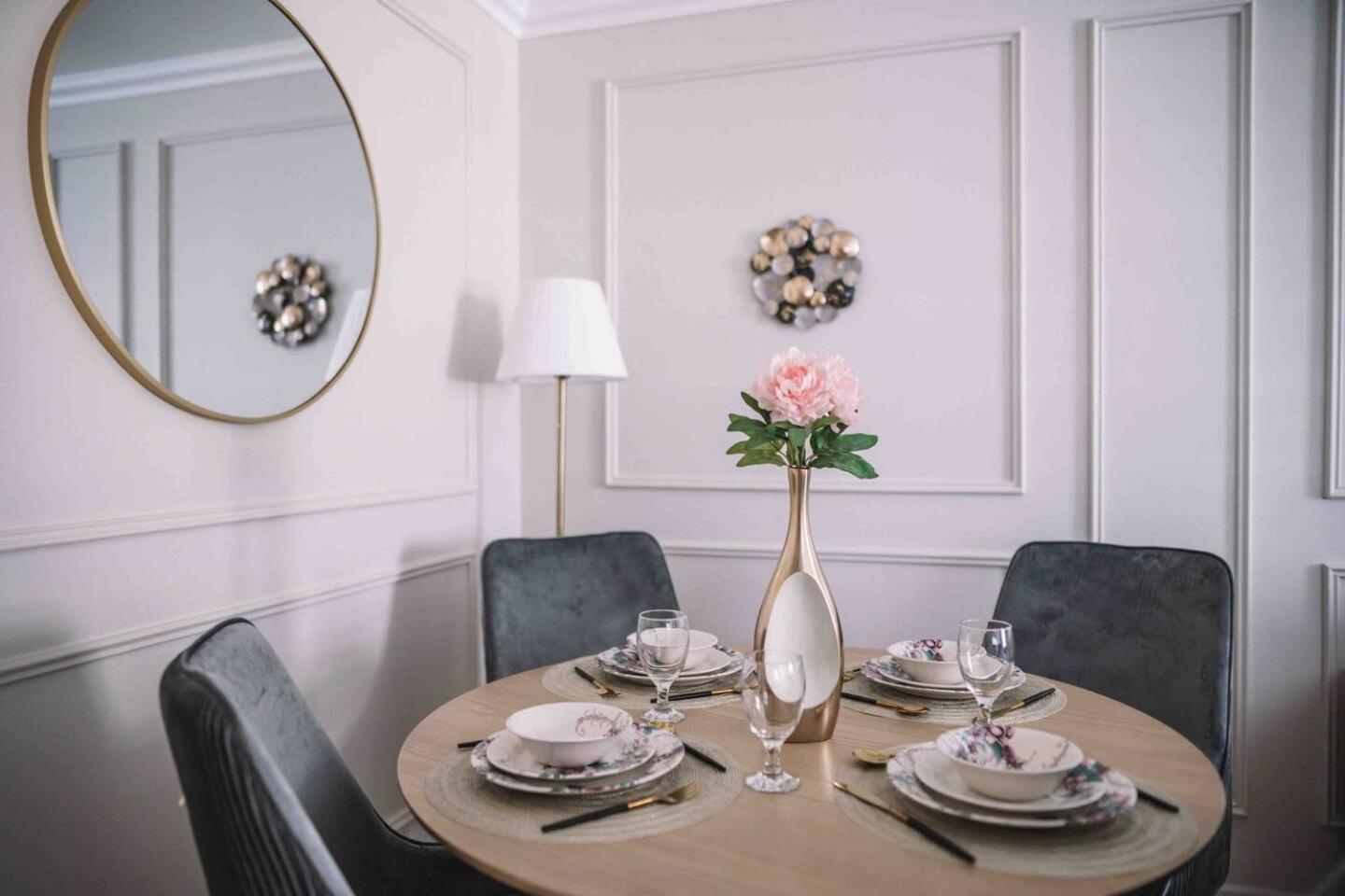 Sea & Palm View Elegant 1 Bedroom Apartment Dubaj Kültér fotó