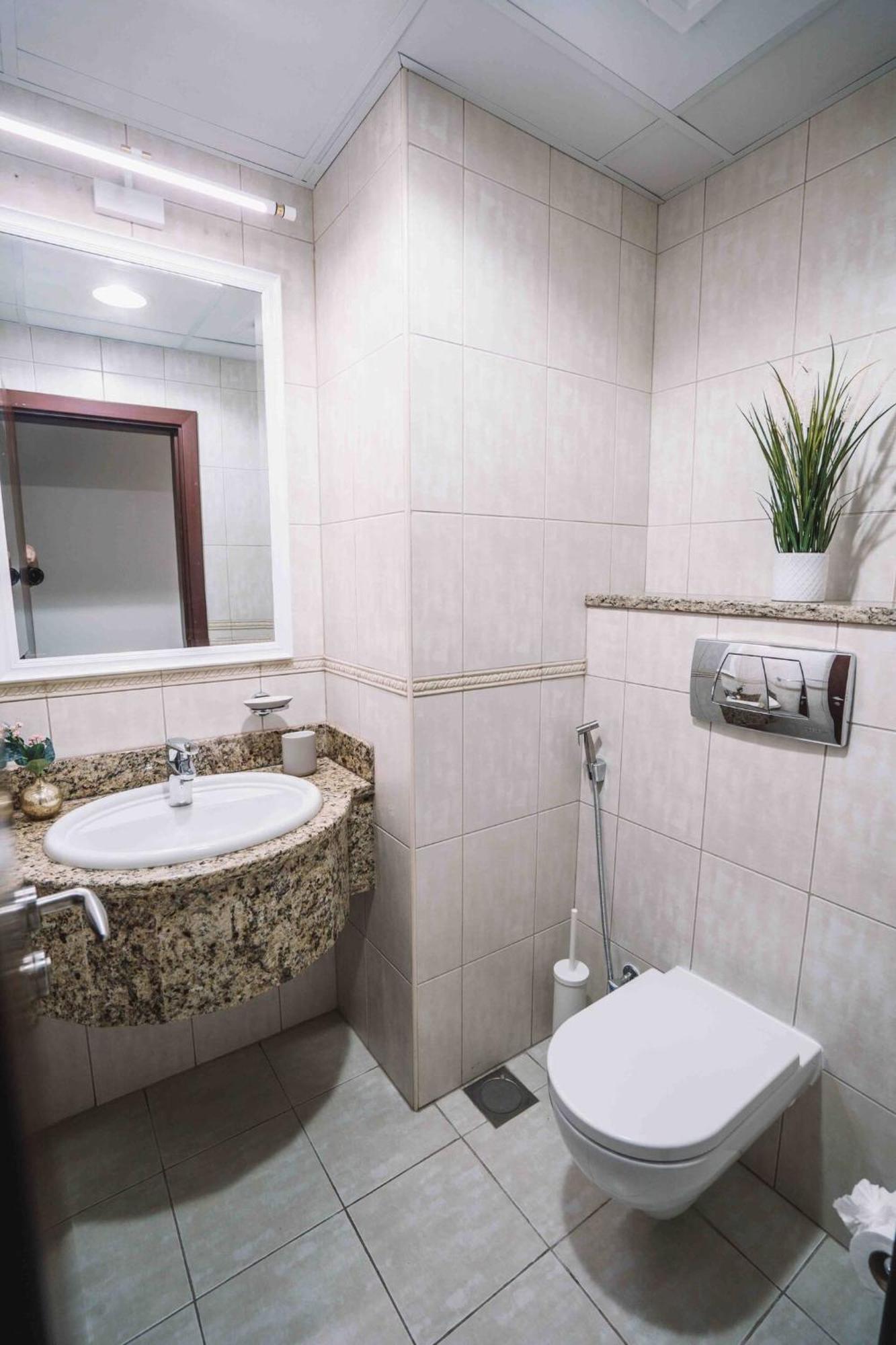 Sea & Palm View Elegant 1 Bedroom Apartment Dubaj Kültér fotó